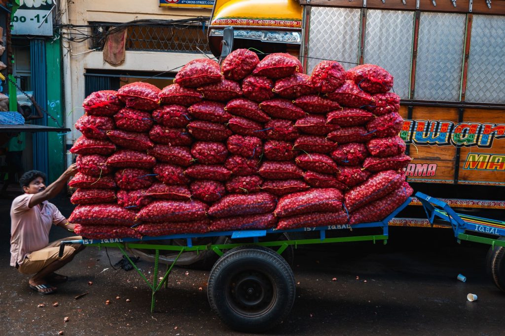 Subsidised onion sale: Easy access at Rs 35 per kg